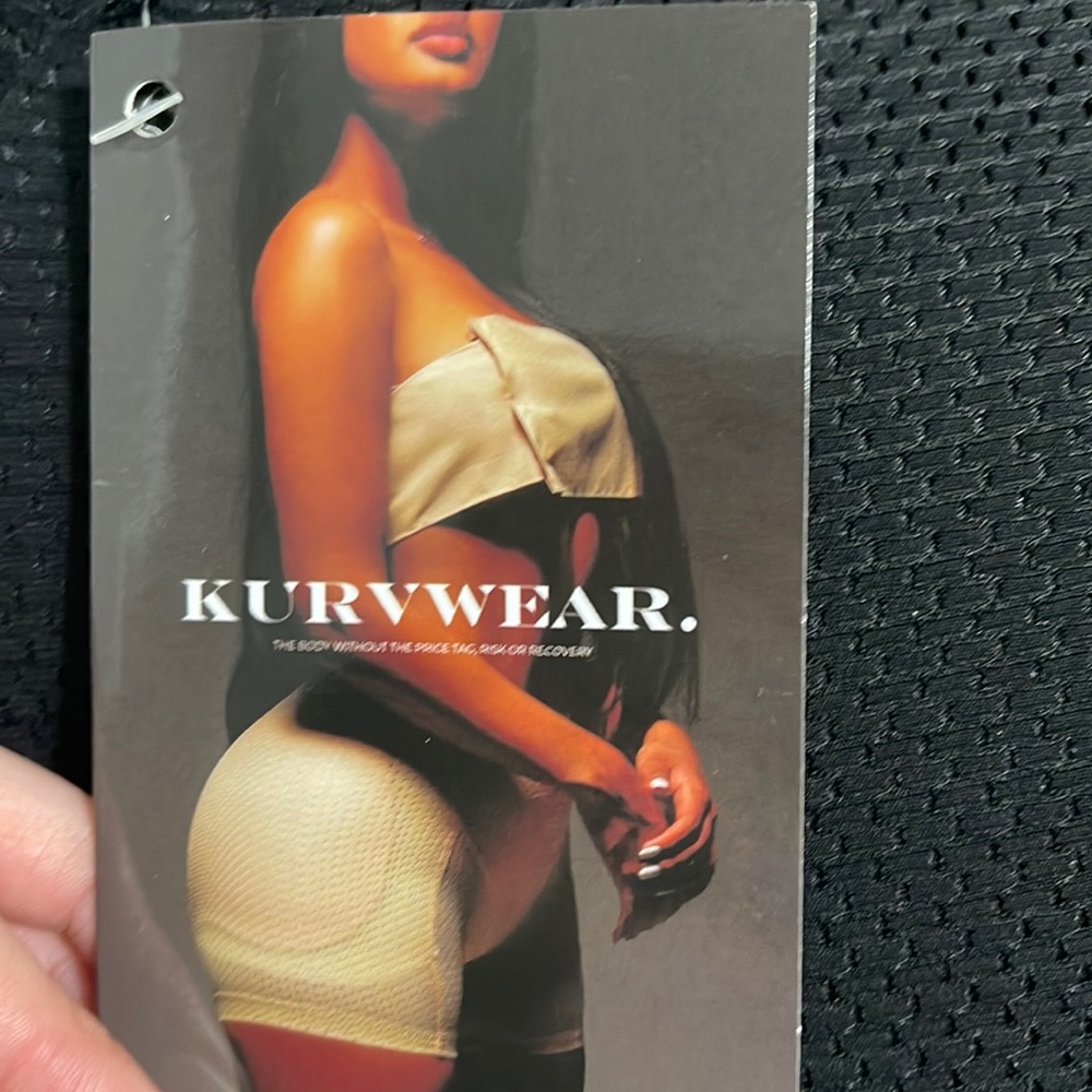 Kurvwear  fake bbl shorts padded size M